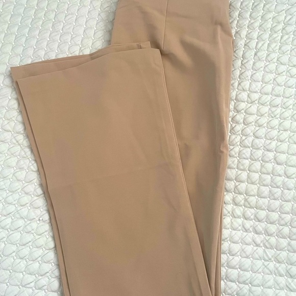H&M New Beige Flared Pants - Picture 2 of 3
